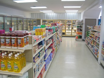 A încercat să ia mai multe produse decât a plătit